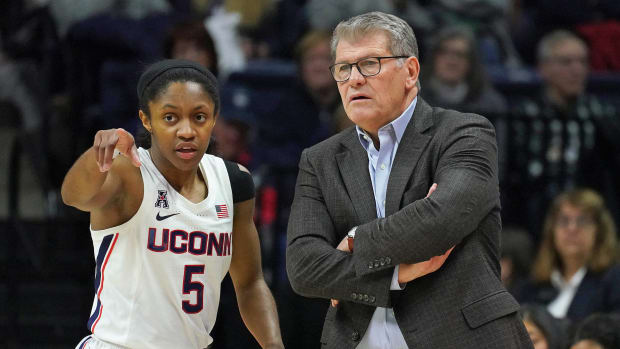 uconn-womens-basketball-geno-auriemma